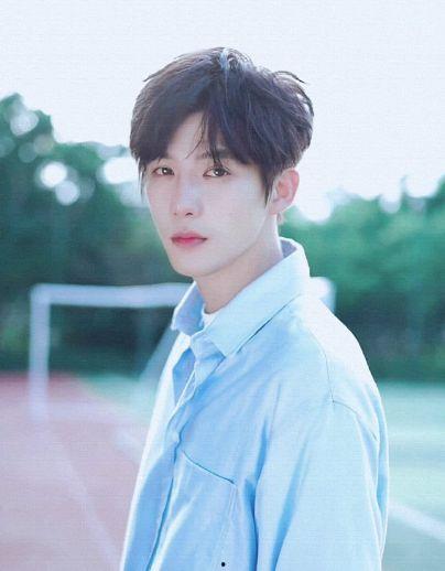 白敬亭田曦薇娱乐吃瓜